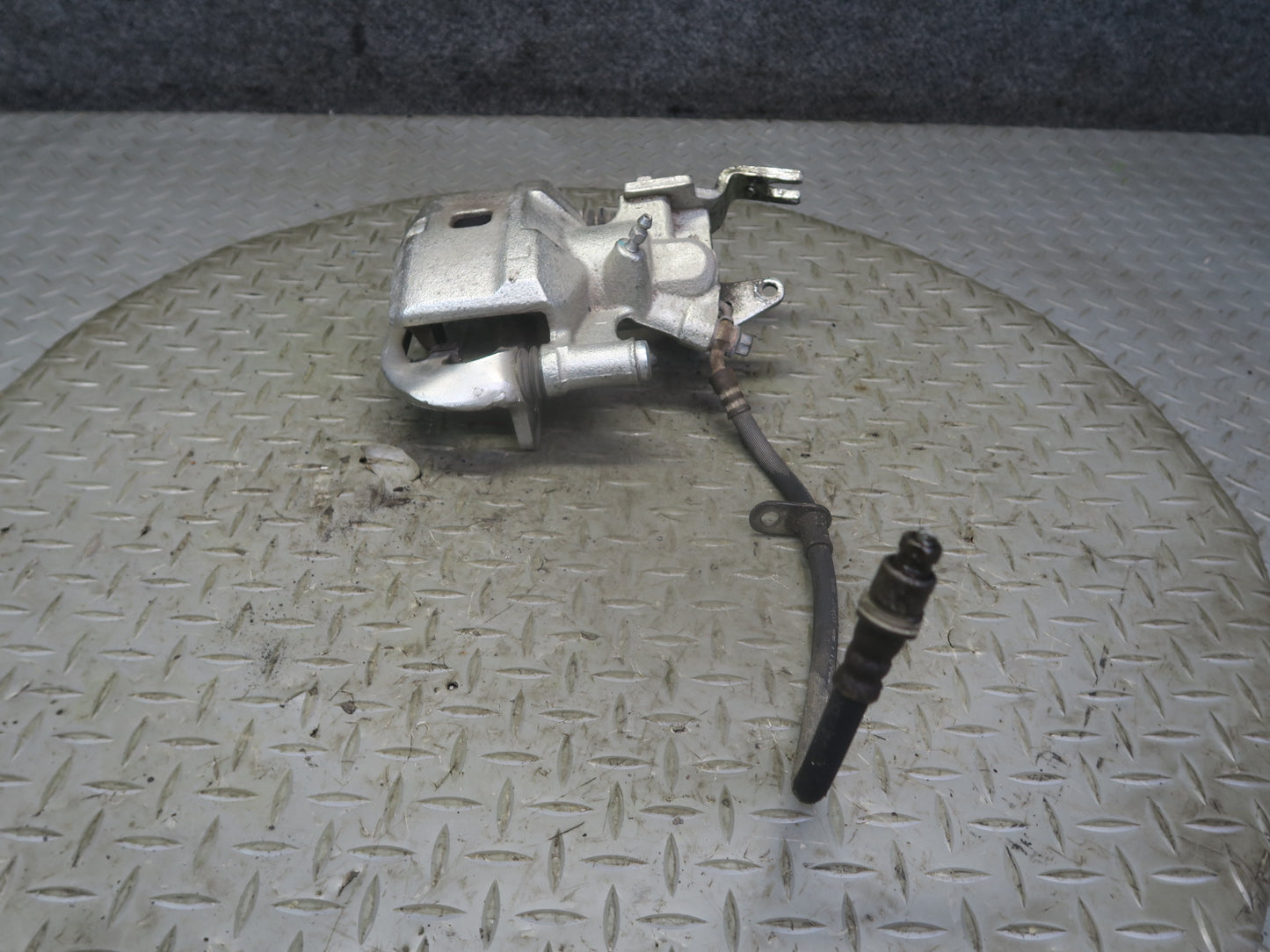 00-02 Toyota MR2 Spyder ZZW30L Set of 2 Rear Left & Right Brake Caliper 146K OEM