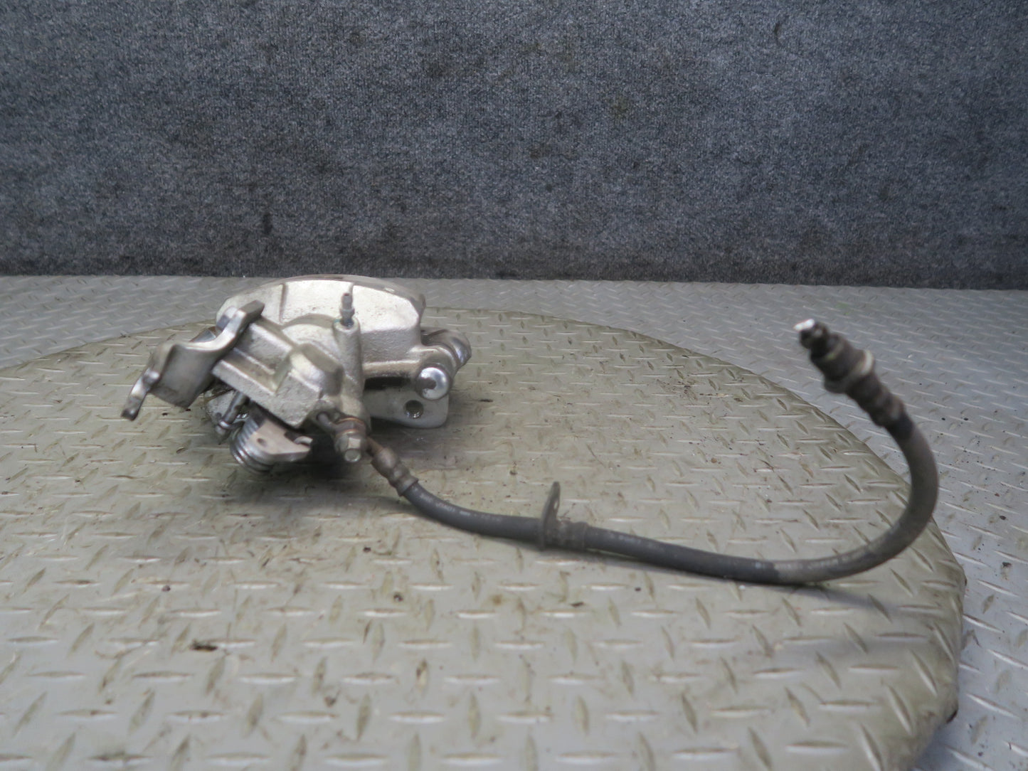 00-02 Toyota MR2 Spyder ZZW30L Set of 2 Rear Left & Right Brake Caliper 146K OEM
