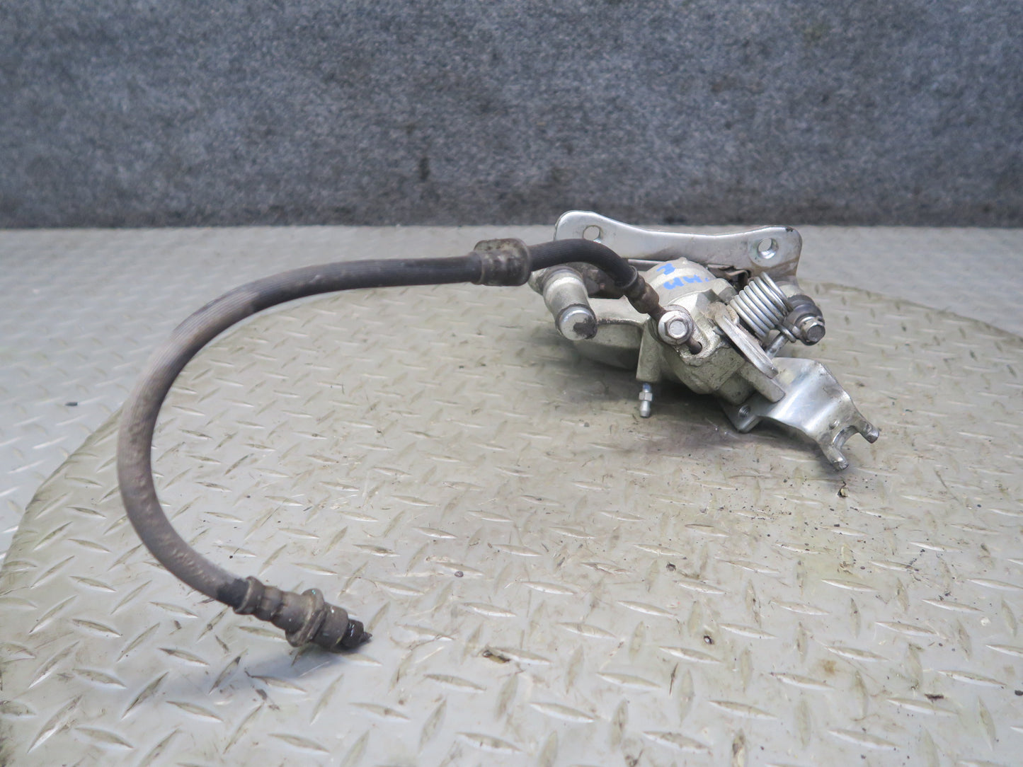 00-02 Toyota MR2 Spyder ZZW30L Set of 2 Rear Left & Right Brake Caliper 146K OEM