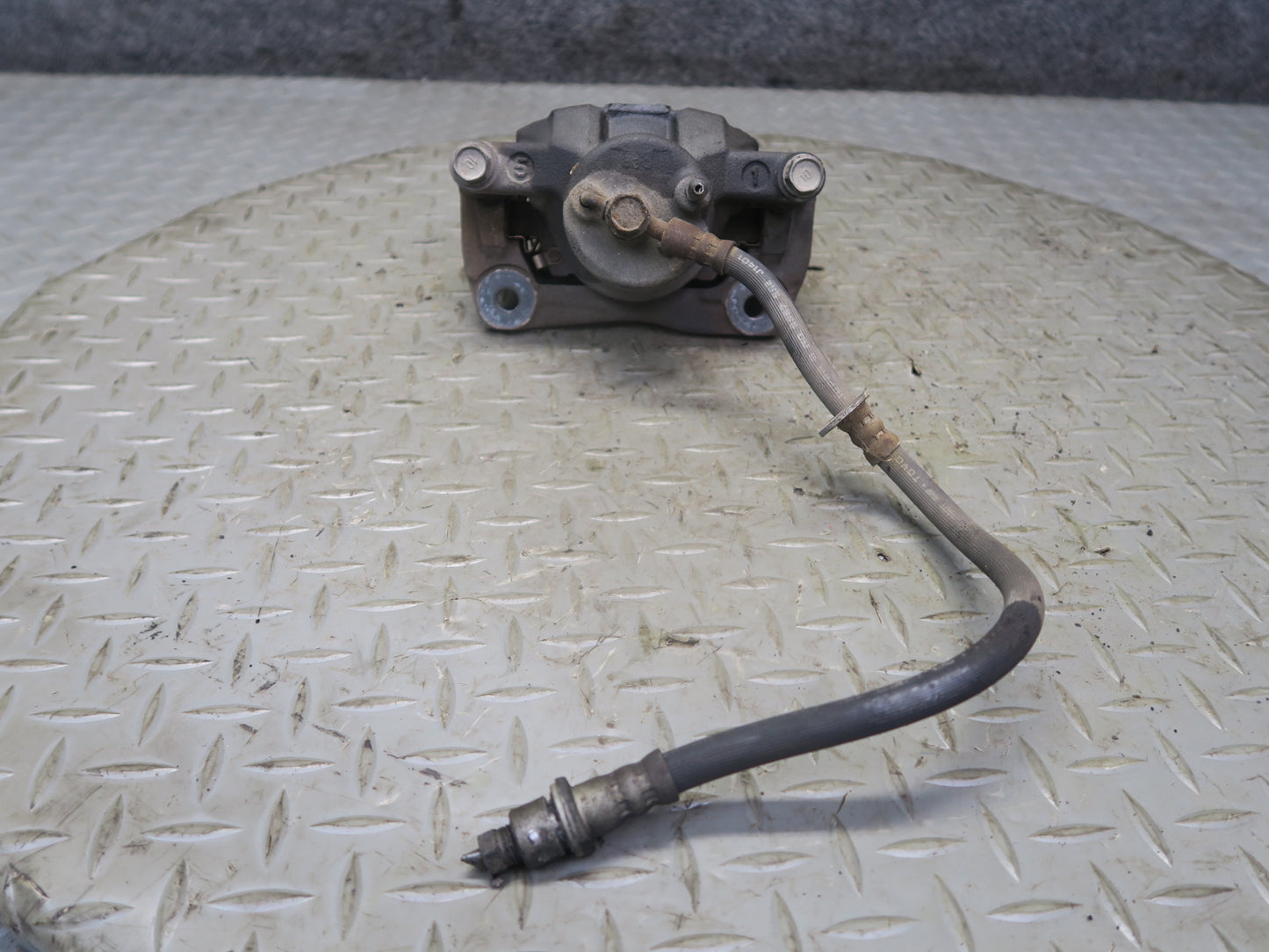 00-05 Toyota MR2 Spyder ZZW30L Set of 2 Front Left & Right Brake Caliper OEM