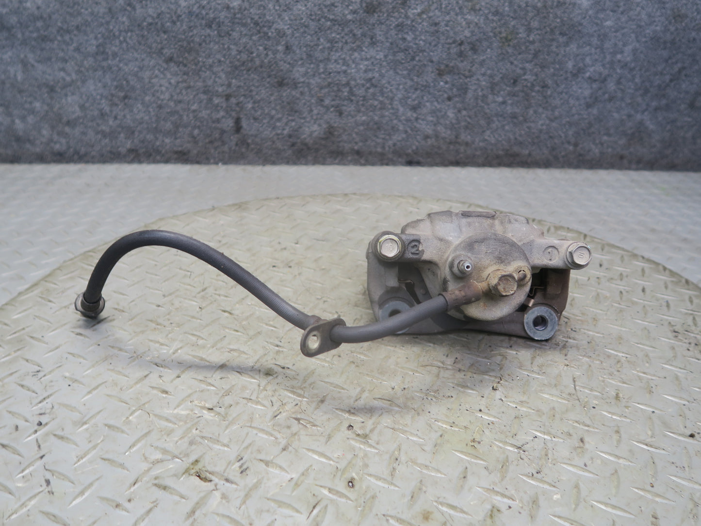 00-05 Toyota MR2 Spyder ZZW30L Set of 2 Front Left & Right Brake Caliper OEM