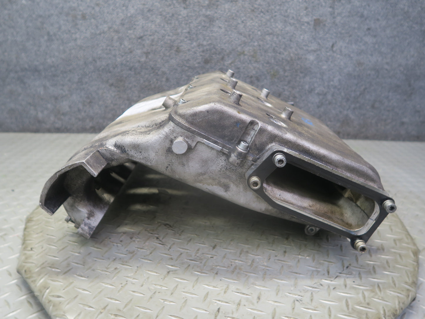 01-03 VW Eurovan T4 2.8L AXK Engine Intake Manifold 022133185E OEM