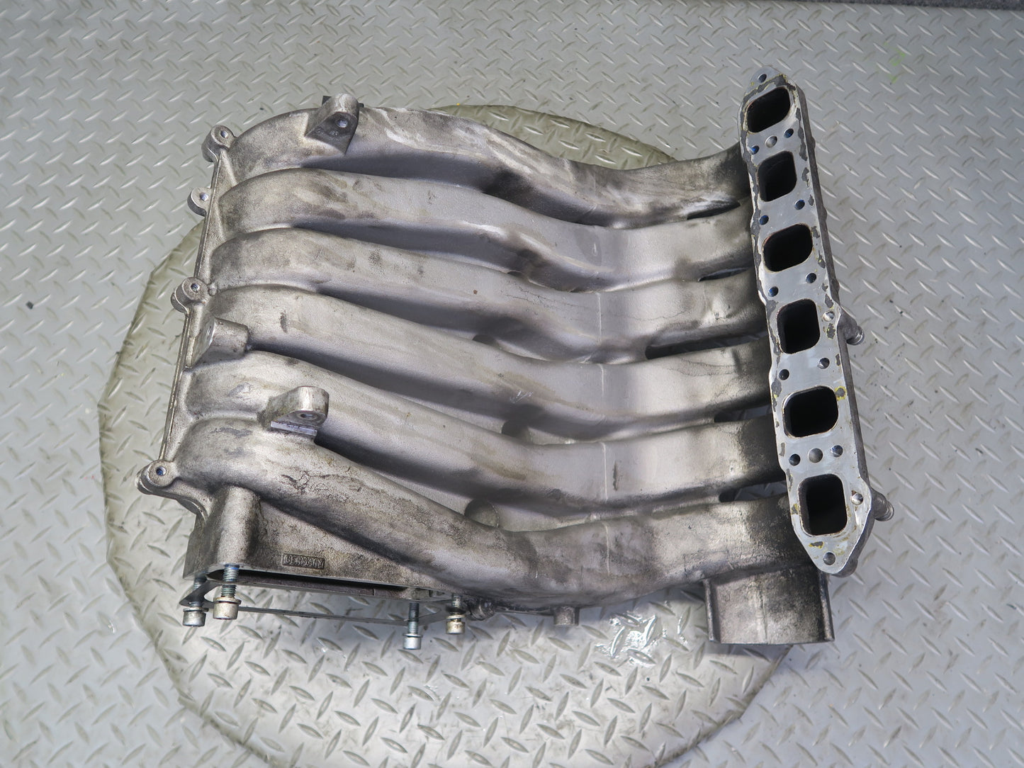 01-03 VW Eurovan T4 2.8L AXK Engine Intake Manifold 022133185E OEM