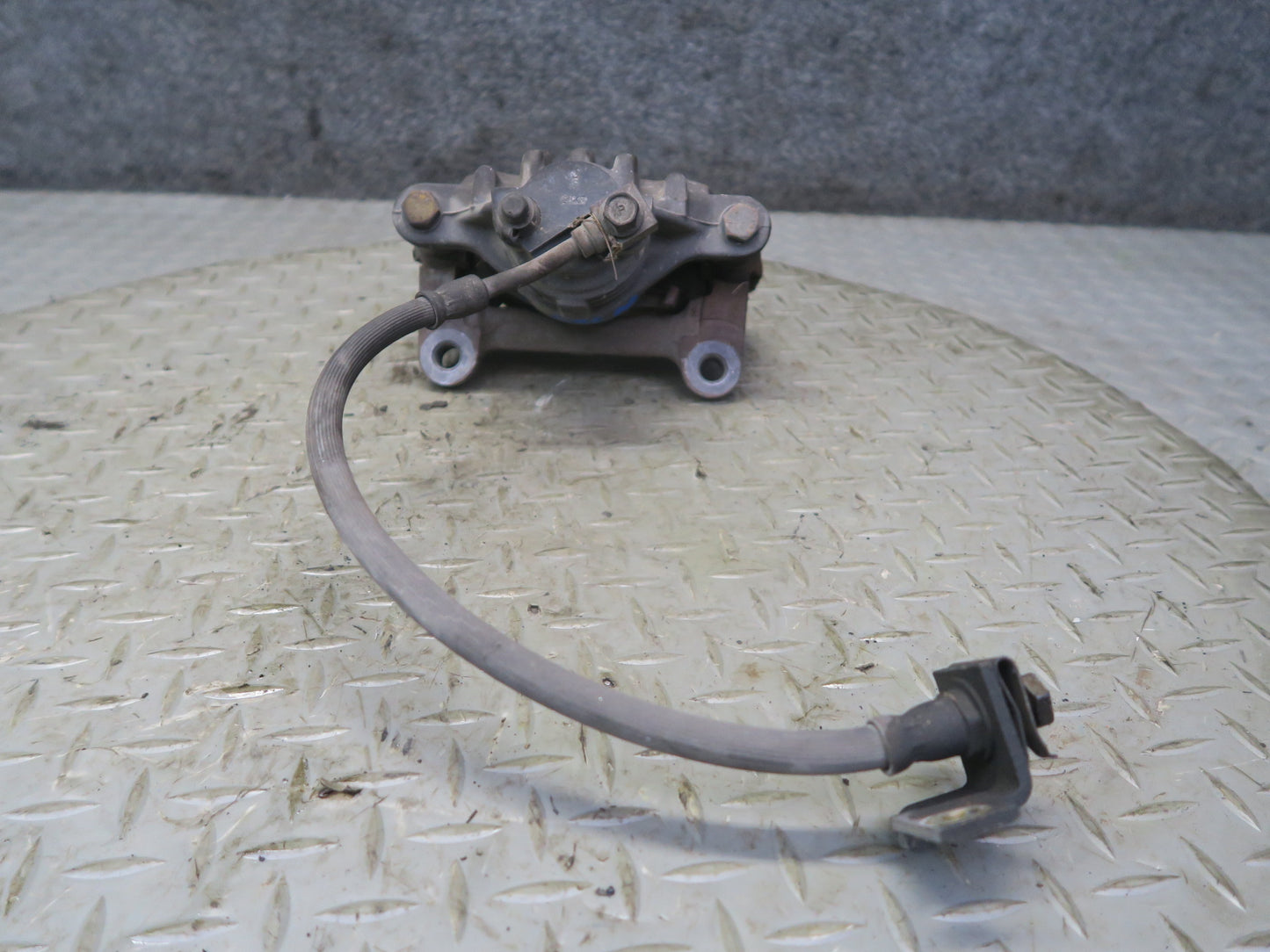 97-04 Chevrolet Corvette C5 Set of 2 Rear Left & Right Brake Caliper OEM
