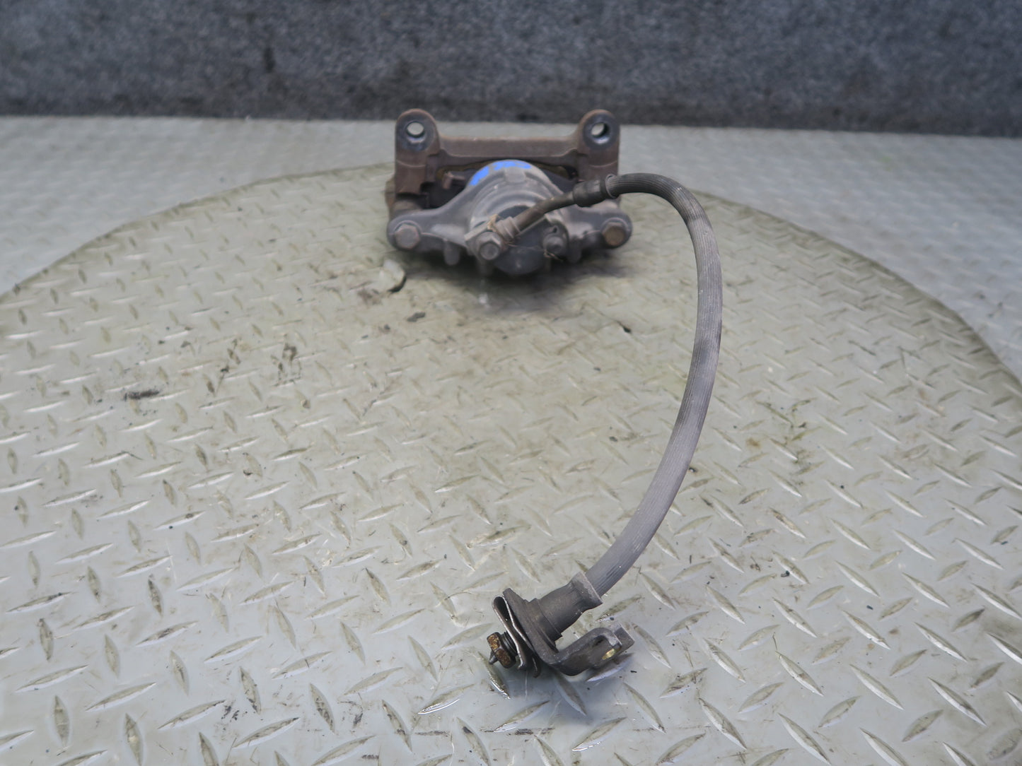 97-04 Chevrolet Corvette C5 Set of 2 Rear Left & Right Brake Caliper OEM