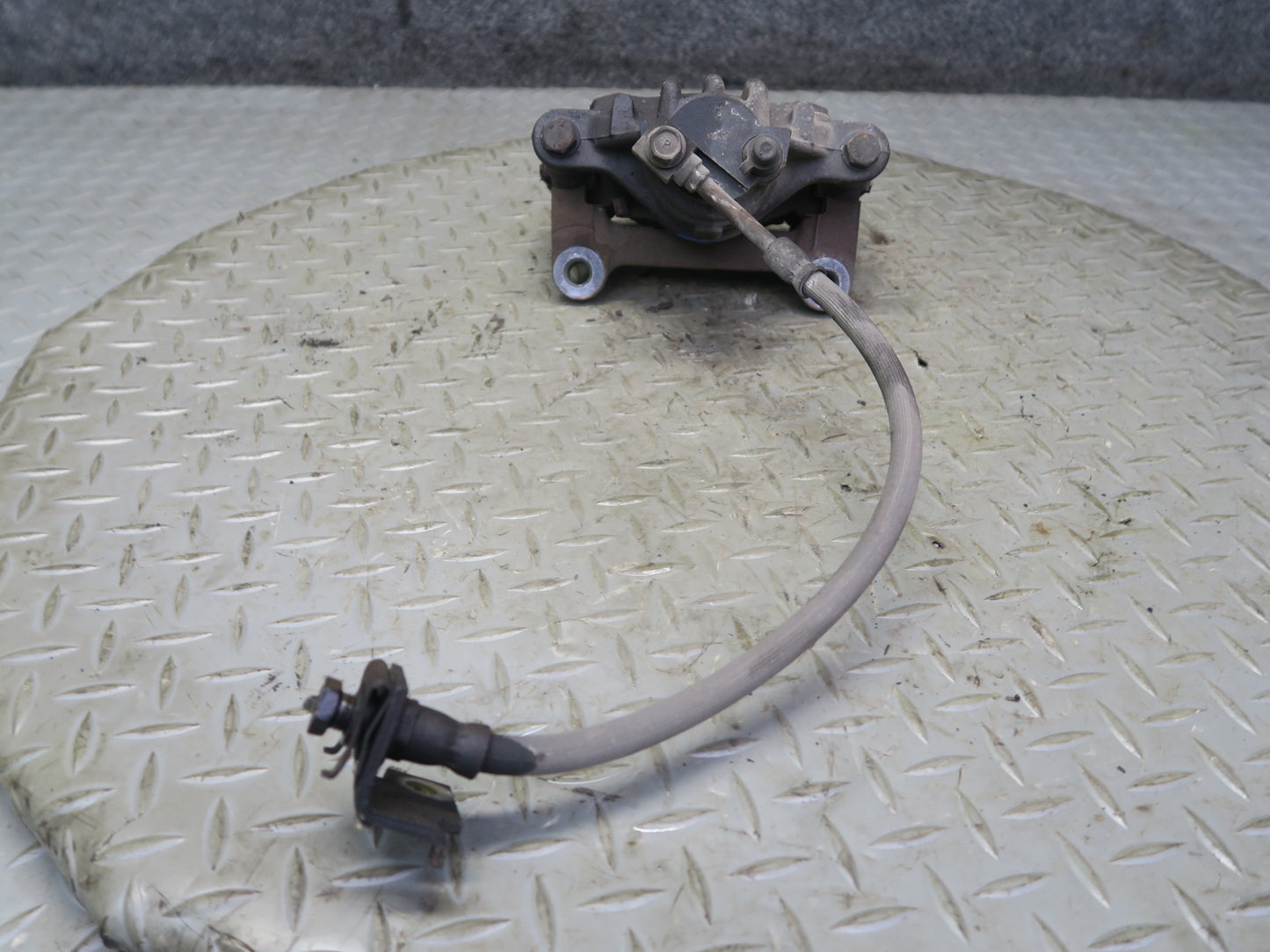 97-04 Chevrolet Corvette C5 Set of 2 Rear Left & Right Brake Caliper OEM