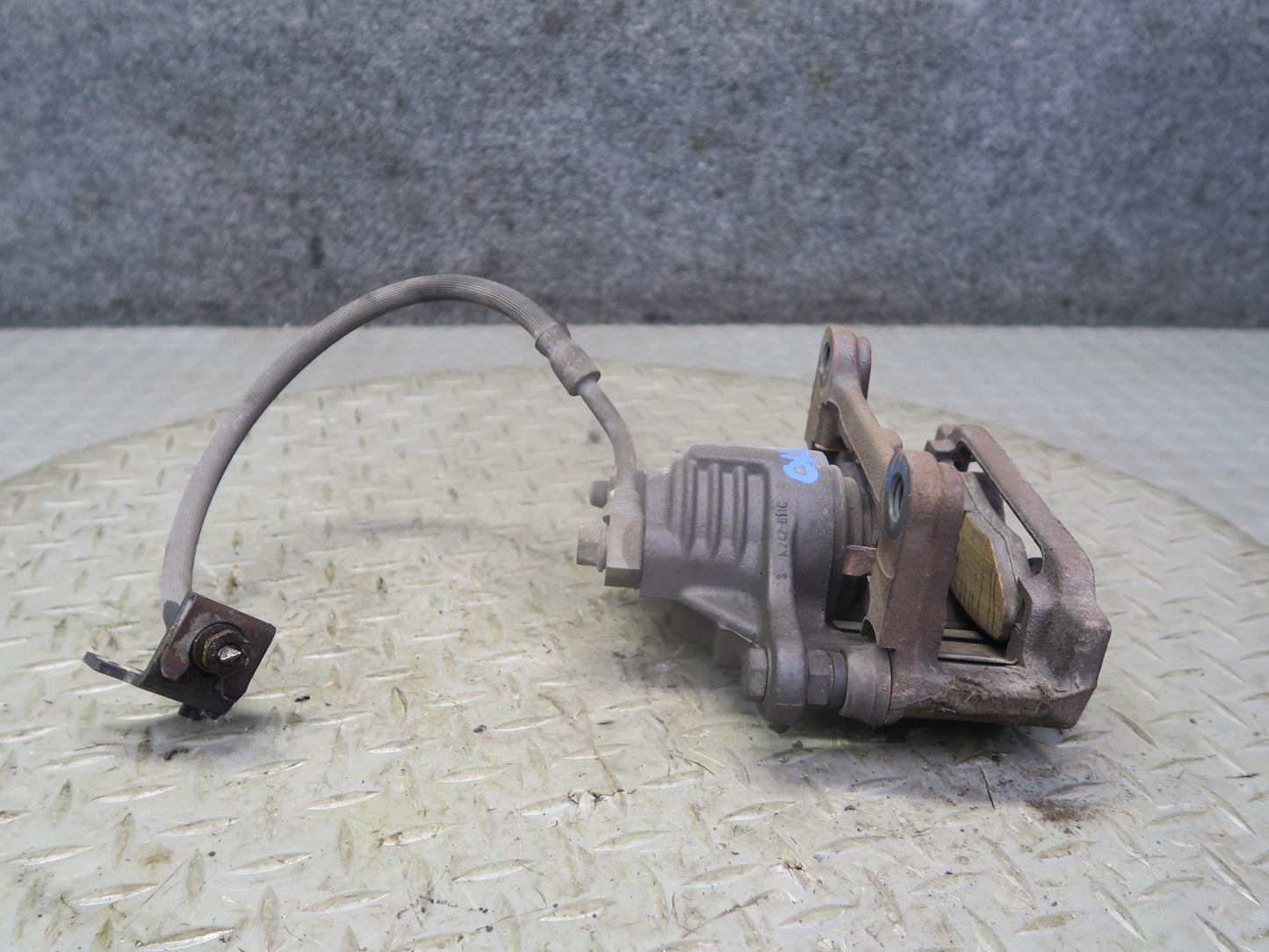 97-04 Chevrolet Corvette C5 Set of 2 Rear Left & Right Brake Caliper OEM