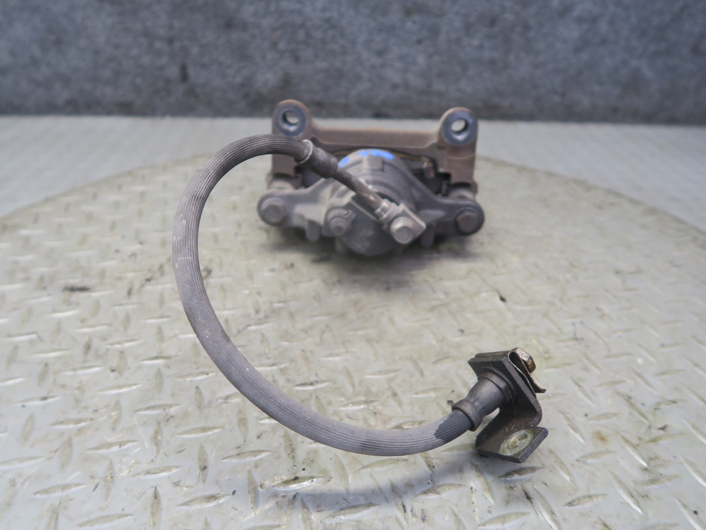 97-04 Chevrolet Corvette C5 Set of 2 Rear Left & Right Brake Caliper OEM