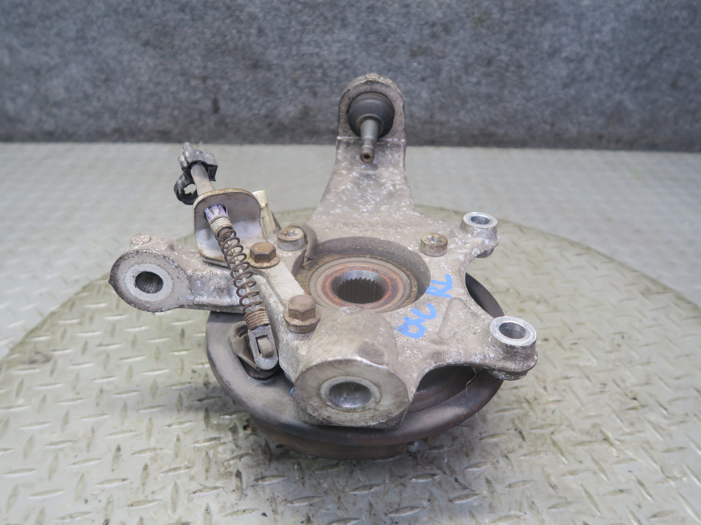 97-04 Chevrolet Corvette C5 Rear Left Spindle Knuckle Wheel Hub Bearing OEM