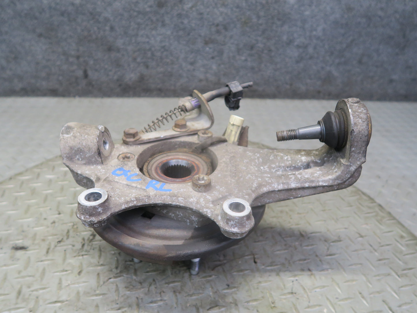 97-04 Chevrolet Corvette C5 Rear Left Spindle Knuckle Wheel Hub Bearing OEM