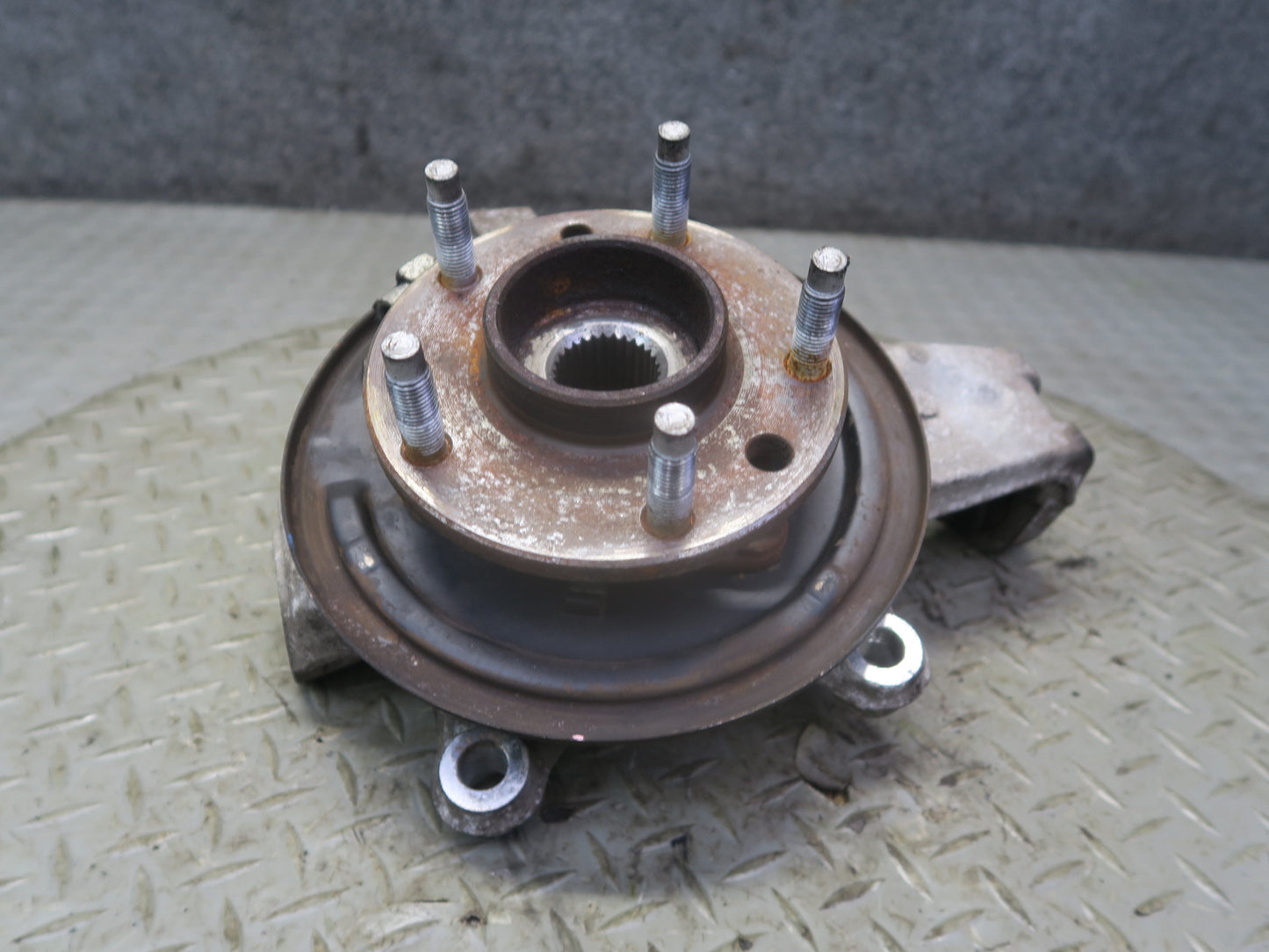 97-04 Chevrolet Corvette C5 Front Right Spindle Knuckle Wheel Hub Bearing OEM