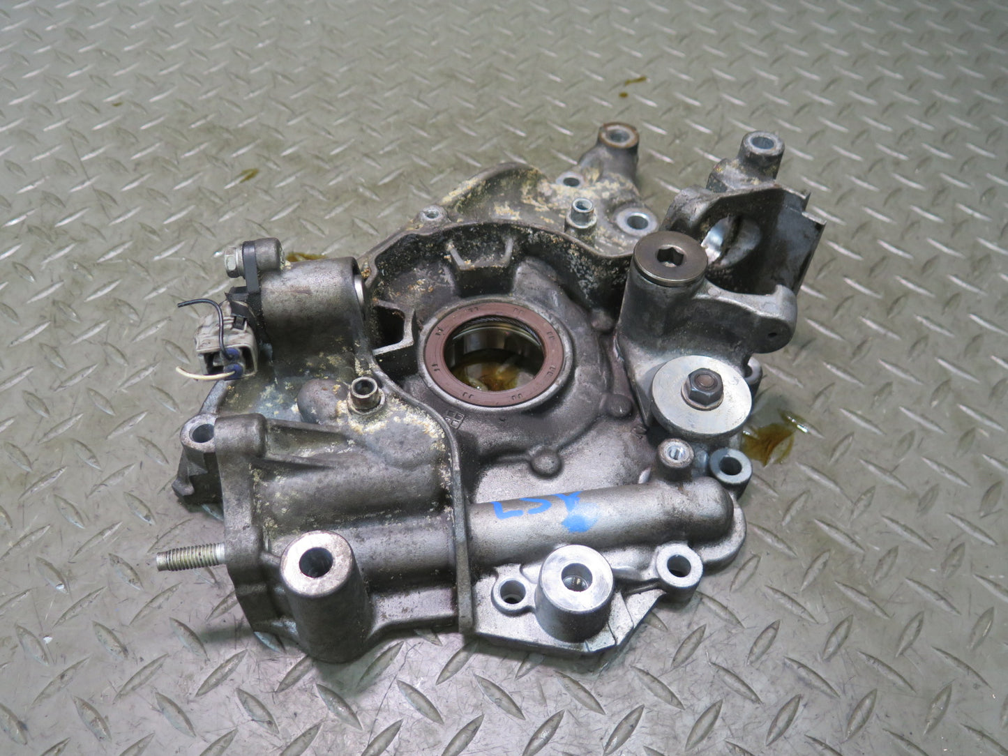 01-06 Lexus UCF30L LS430 4.3L 3UZFE Engine Motor Oil Pump w Pickup Tube OEM