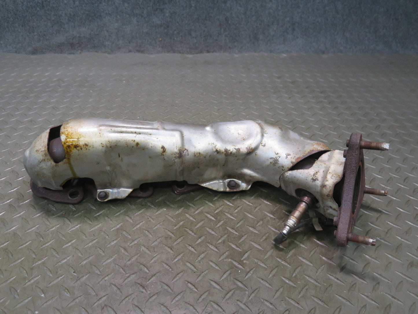 01-06 Lexus LS430 UCF30L 3UZFE Left Exhaust Manifold w Heat Shield OEM