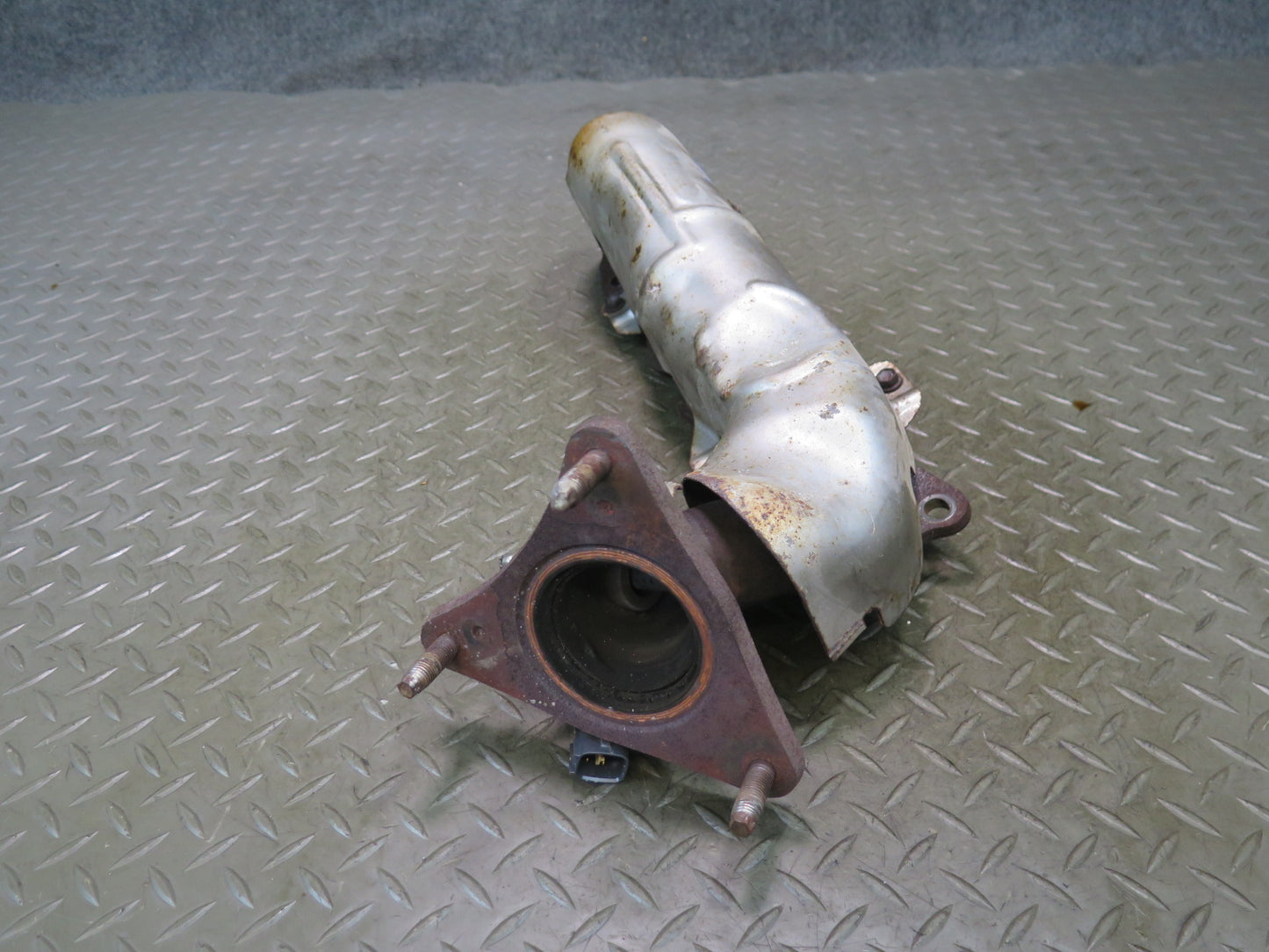 01-06 Lexus LS430 UCF30L 3UZFE Left Exhaust Manifold w Heat Shield OEM