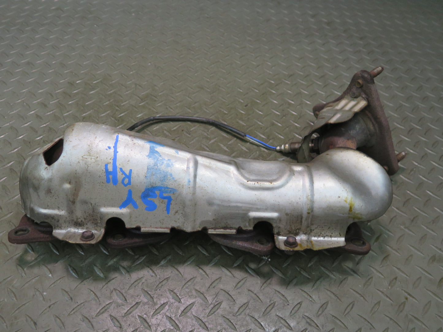 01-06 Lexus LS430 UCF30L 3UZFE Right Exhaust Manifold w Heat Shield OEM