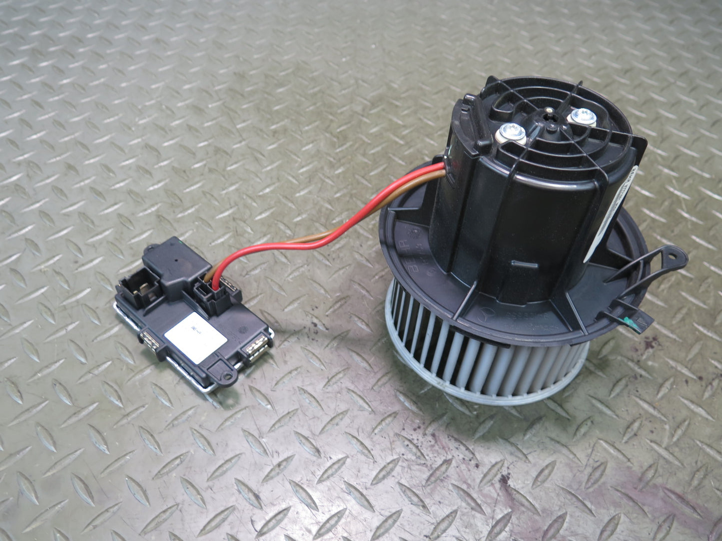 13-20 Mercedes R231 SL550 A/C Heater Blower Motor Fan w Resistor OEM