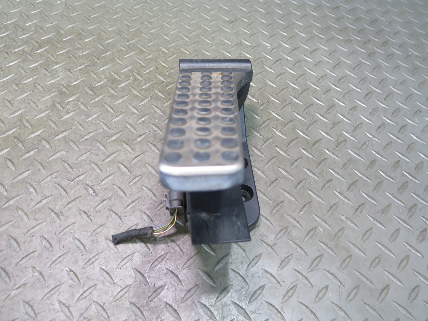 13-20 Mercedes R231 SL550 Gas Acceleration Pedal w Brake Pedal Pad OEM