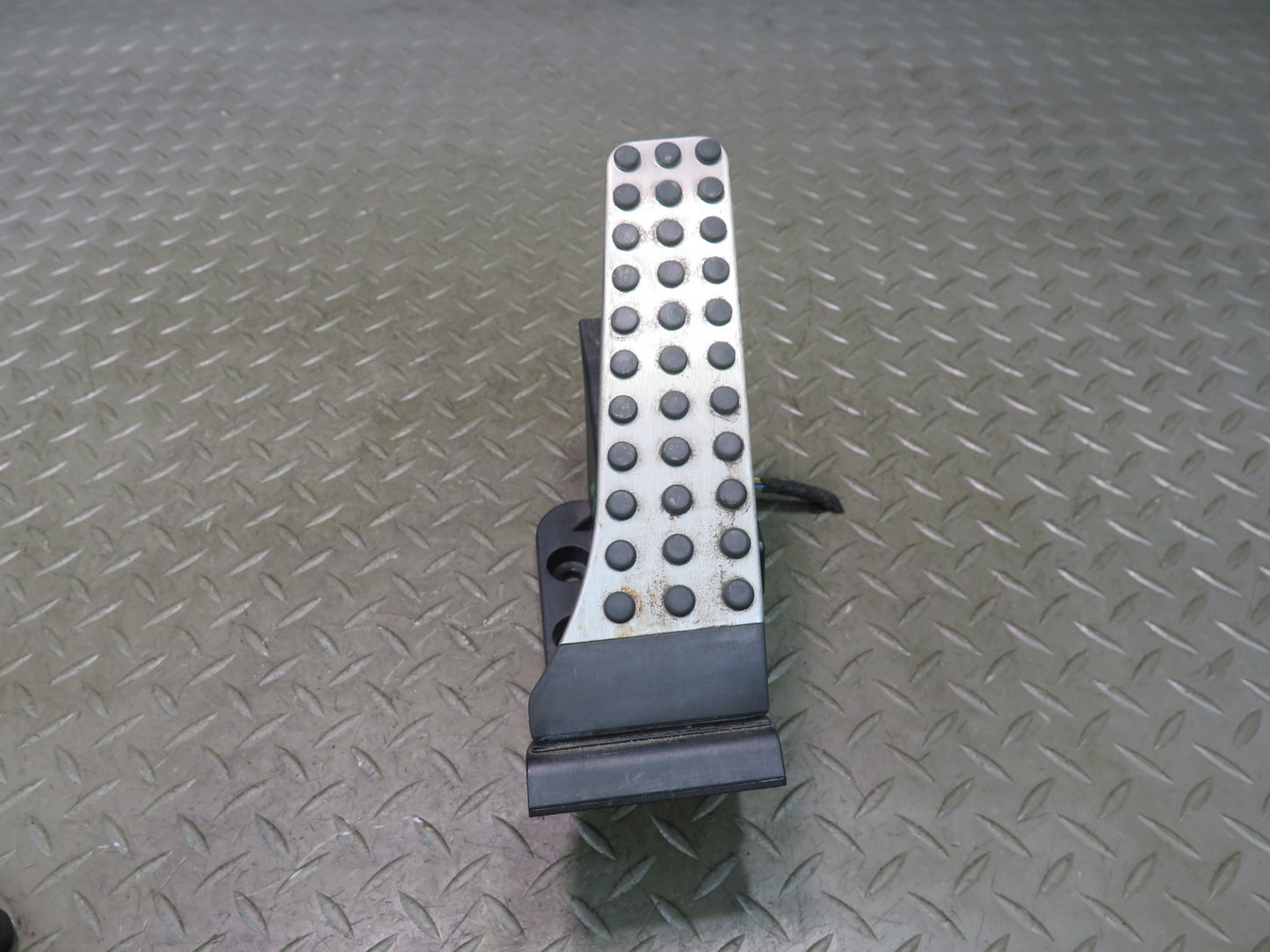 13-20 Mercedes R231 SL550 Gas Acceleration Pedal w Brake Pedal Pad OEM