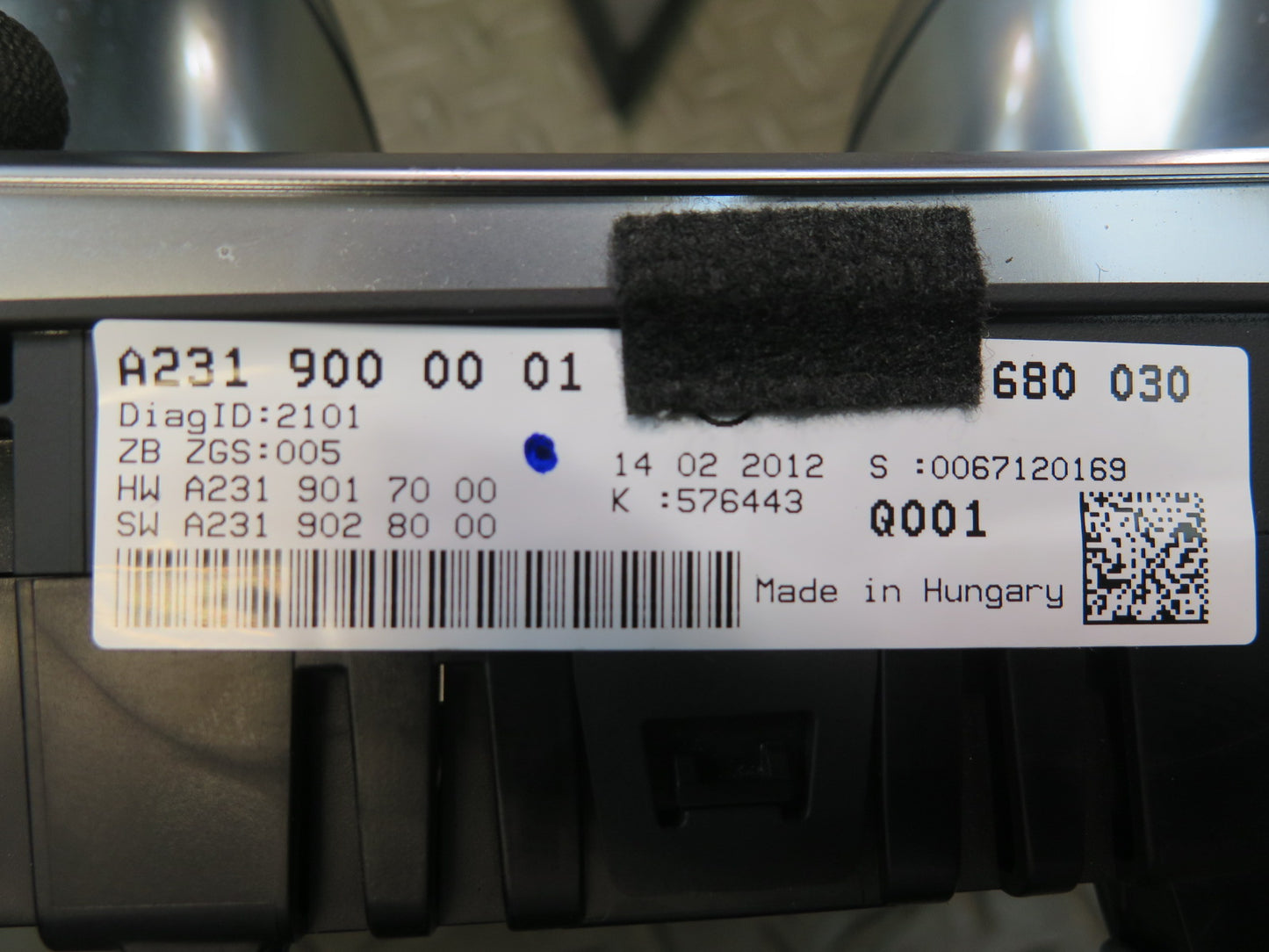 13-16 Mercedes R231 SL550 Instrument Cluster Gauge Speedometer 2319000001 OEM
