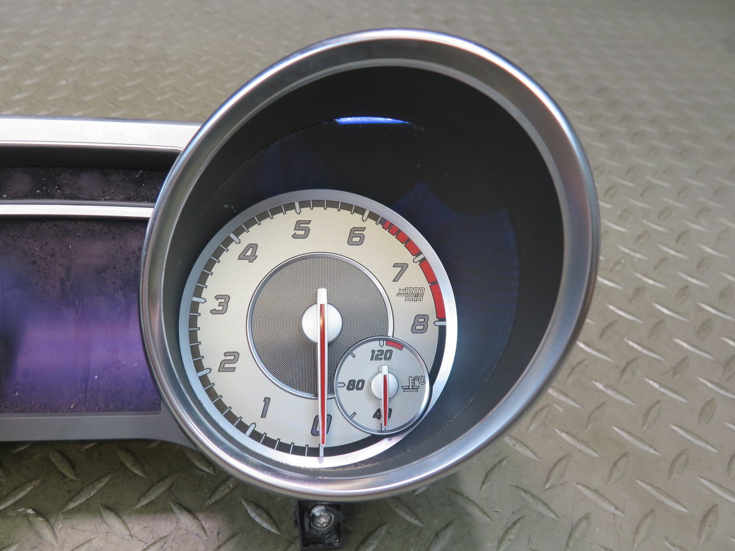 13-16 Mercedes R231 SL550 Instrument Cluster Gauge Speedometer 2319000001 OEM