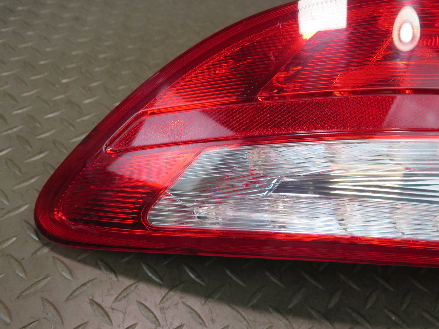 2012-2016 Mercedes R172 SLK Rear Right Passenger Side Brake Tail Light Lamp