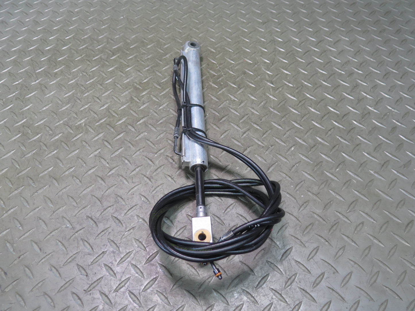 13-20 Mercedes R231 SL550 Convertible TOP Roof Left Hydraulic Cylinder OEM