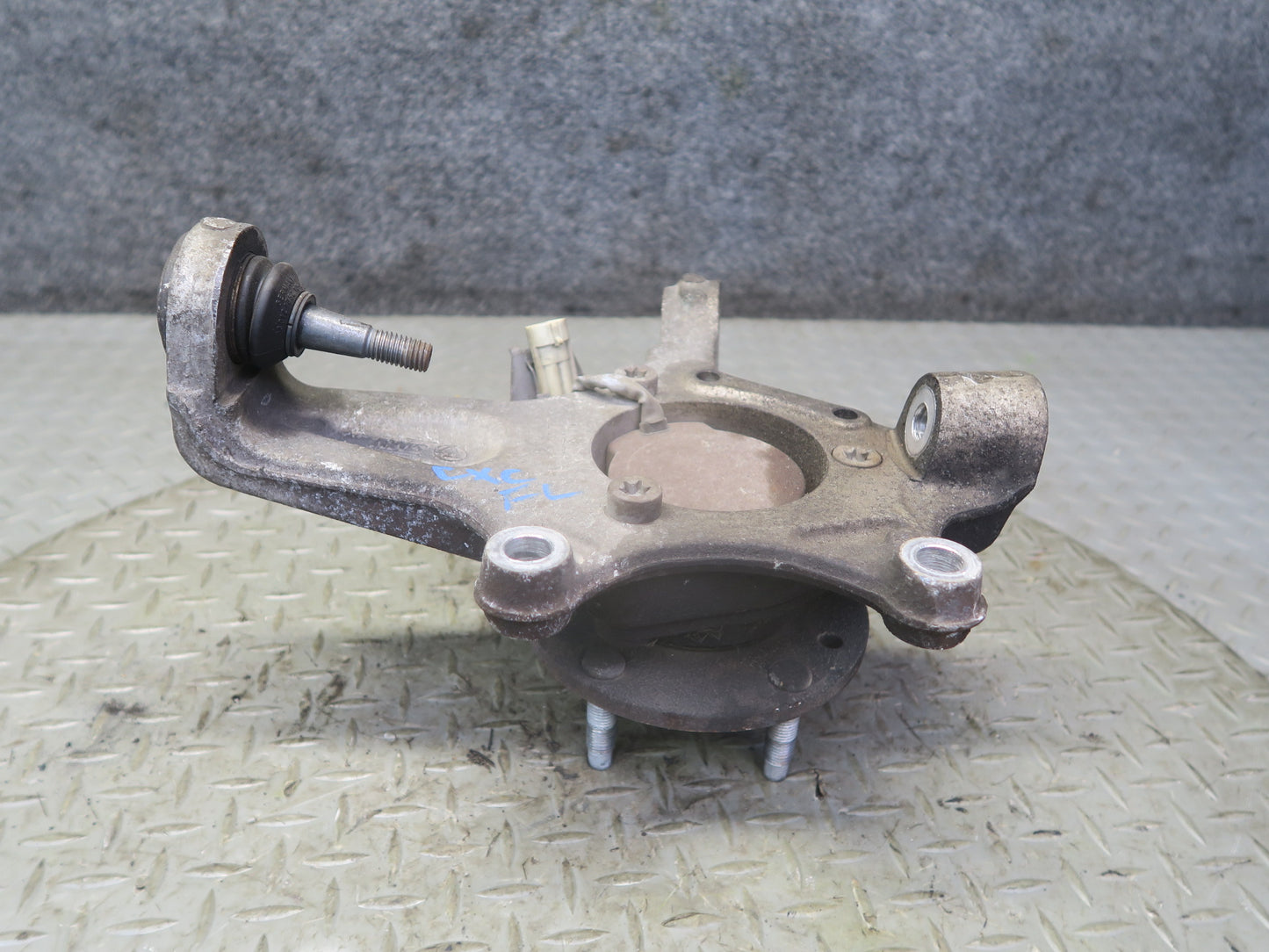 97-04 Chevrolet Corvette C5 Front Left Spindle Knuckle Wheel Hub Bearing 45K OEM