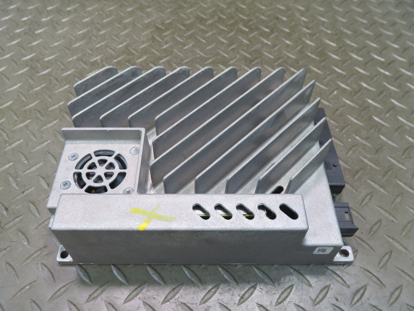13-16 Mercedes R231 SL550 Harman Becker Audio Amplifier AMP 1669007903 OEM