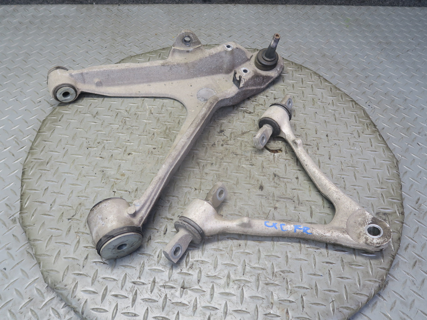 97-04 Chevrolet Corvette C5 Set of 2 Front Right Upper Lower Control Arm 45K OEM