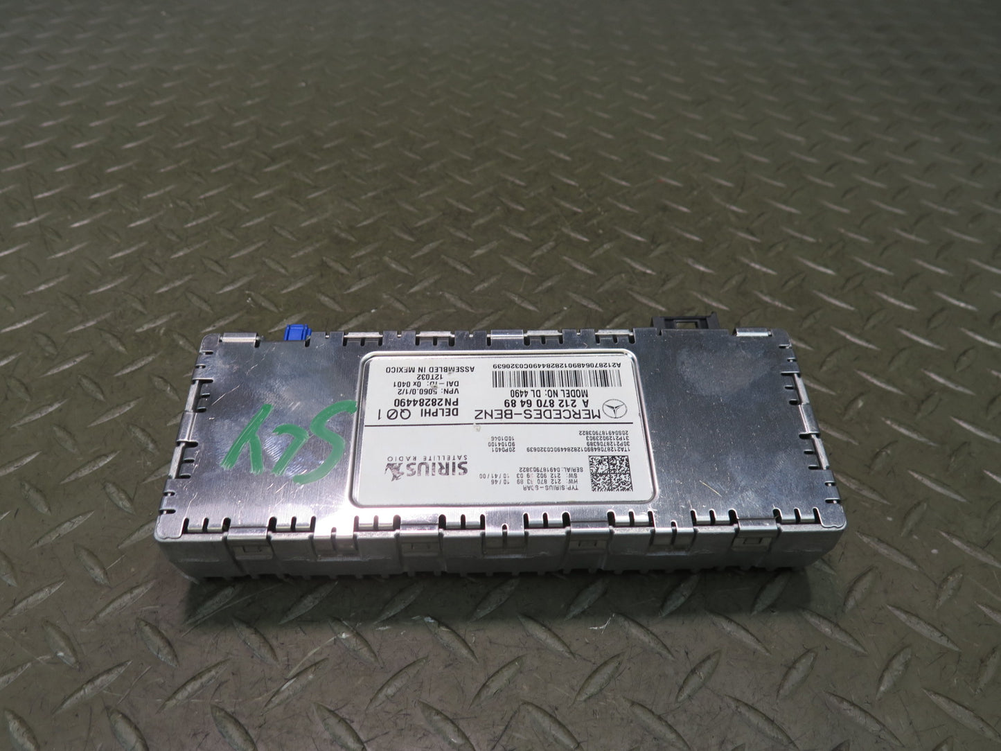 2013 Mercedes R231 SL550 Sirius Satellite Radio Receiver Module 2128706489 OEM