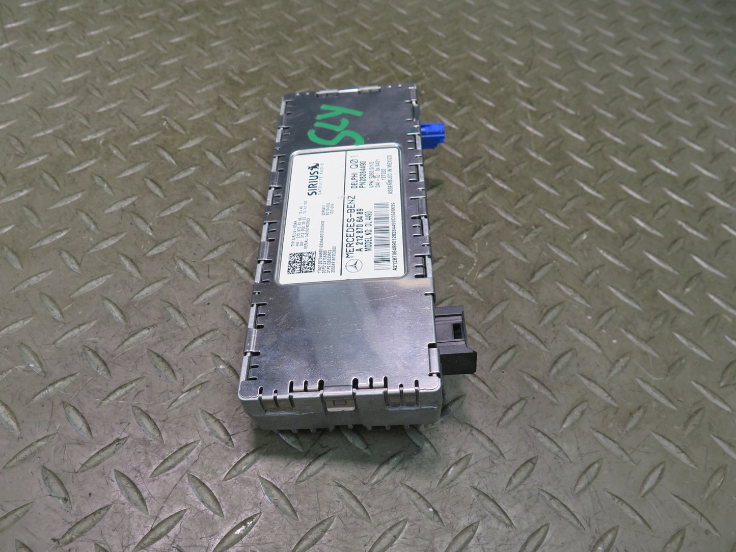 2013 Mercedes R231 SL550 Sirius Satellite Radio Receiver Module 2128706489 OEM