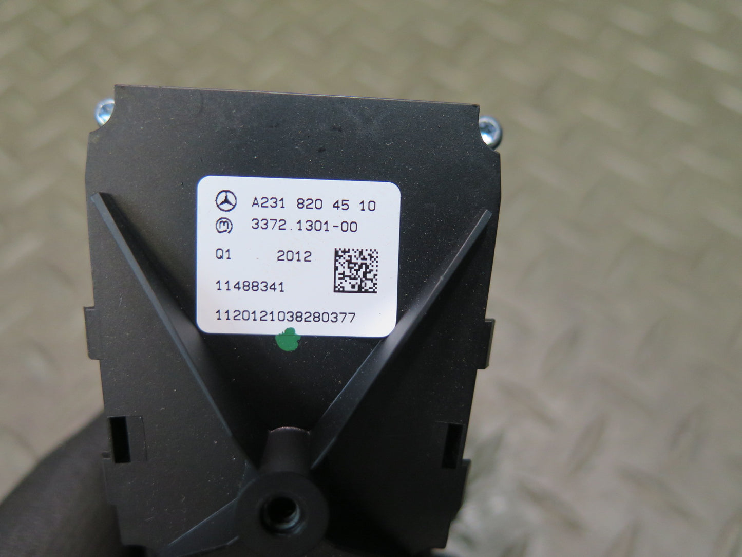 13-20 Mercedes R231 SL550 Convertible TOP Roof Control Switch 2318204510 OEM