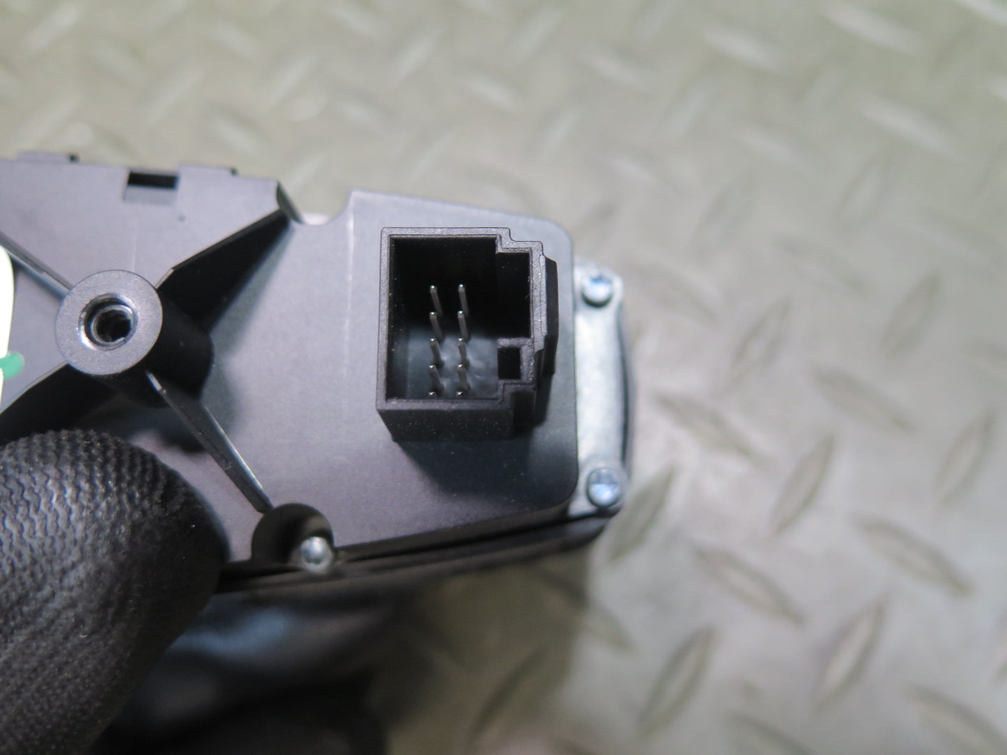 13-20 Mercedes R231 SL550 Convertible TOP Roof Control Switch 2318204510 OEM