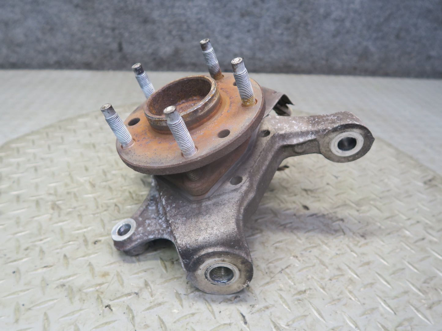 97-04 Chevrolet Corvette C5 Front Right Spindle Knuckle Wheel Hub Bearing OEM