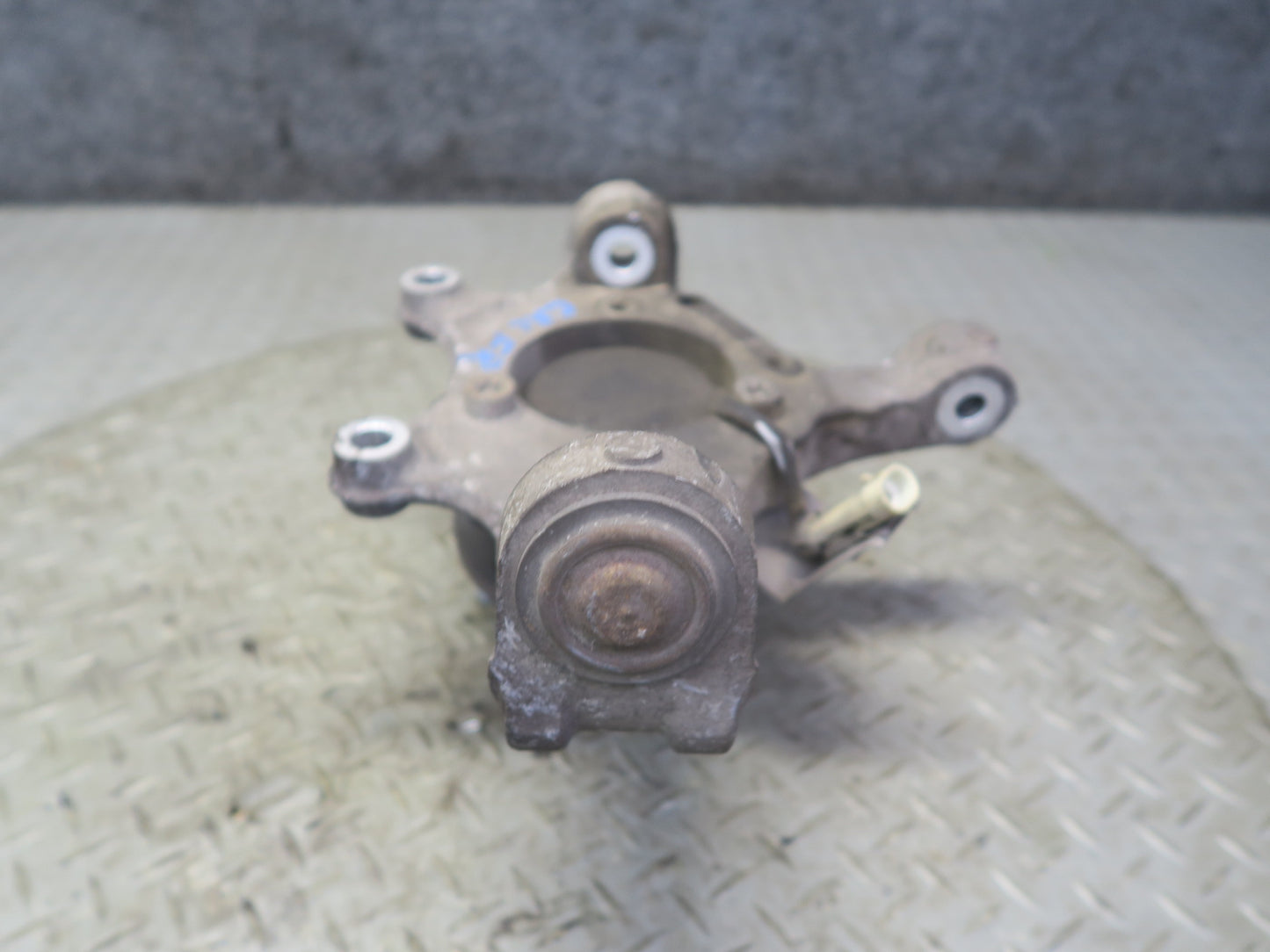 97-04 Chevrolet Corvette C5 Front Right Spindle Knuckle Wheel Hub Bearing OEM