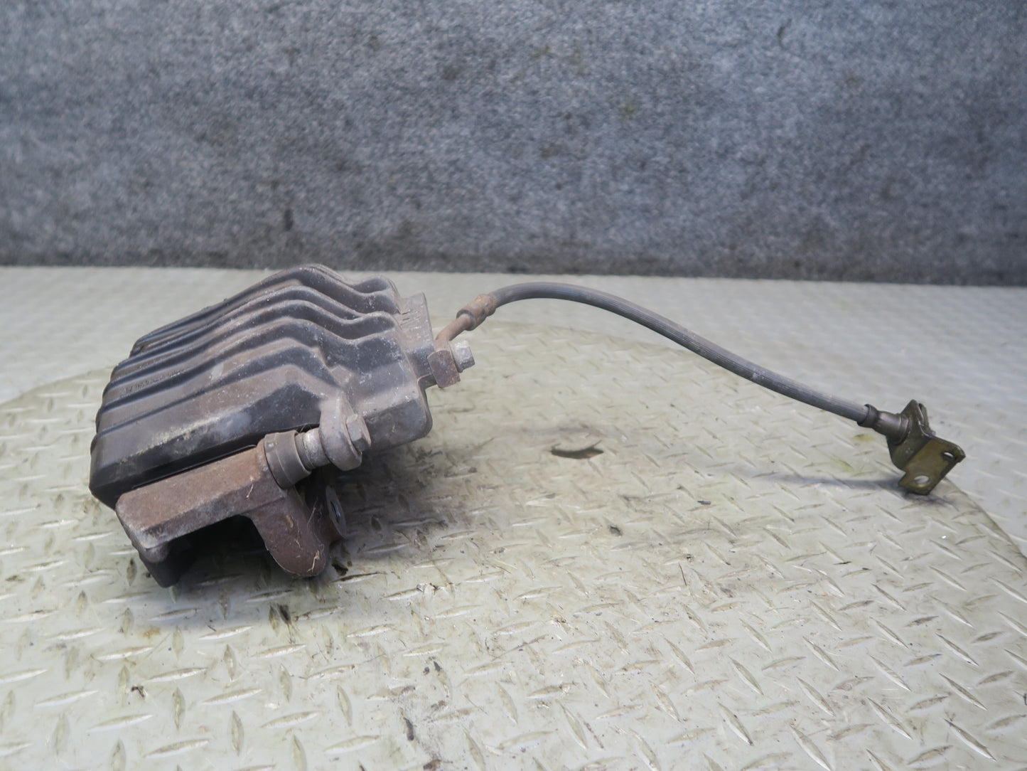 97-04 Chevrolet Corvette C5 Set of 2 Front Brake Caliper PBR 45K Miles OEM