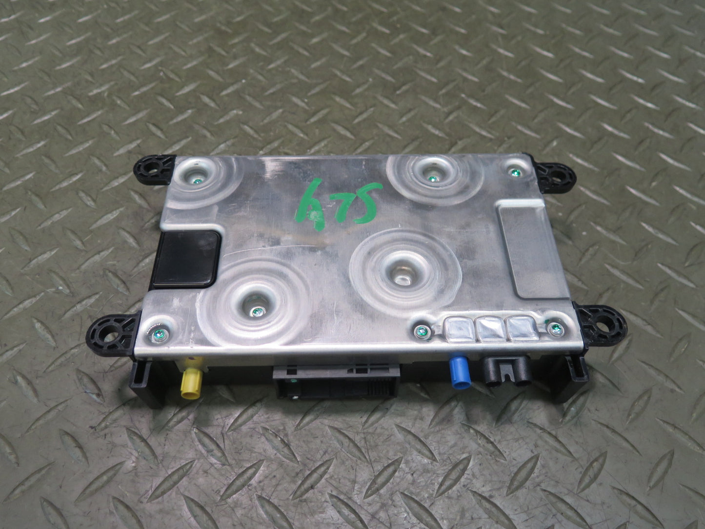 13-20 Mercedes R231 SL550 Communication Control Module 2319003002 OEM