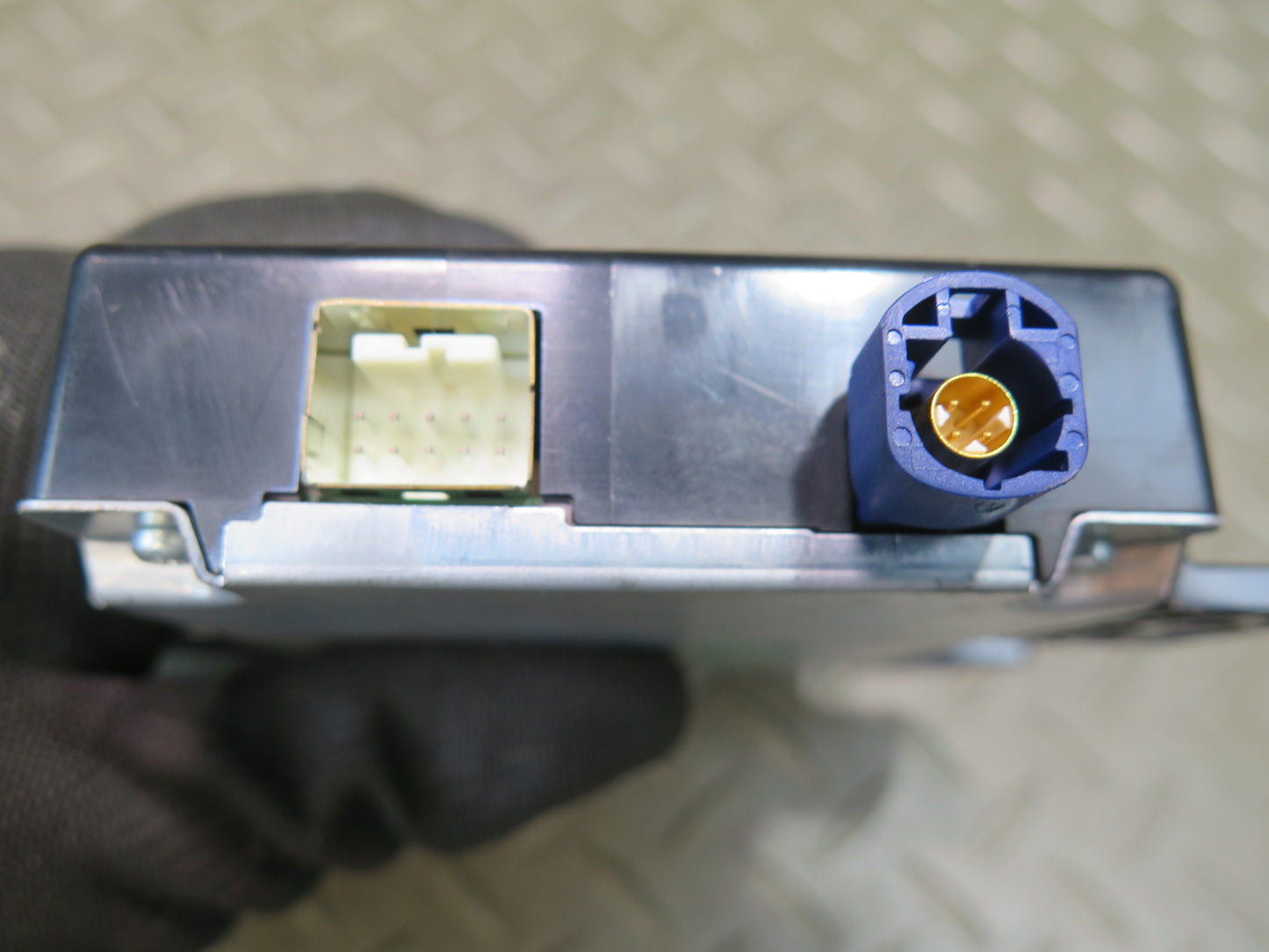 2013 Mercedes R231 SL550 Interface Communication Control Module 1729001105 OEM