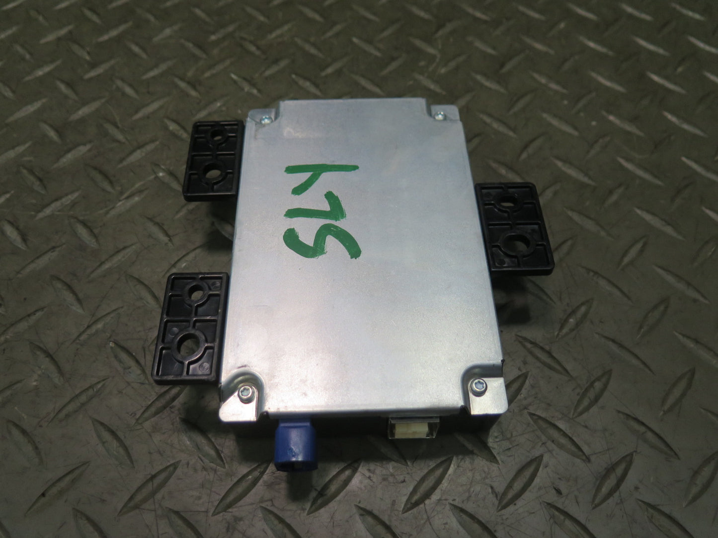 2013 Mercedes R231 SL550 Interface Communication Control Module 1729001105 OEM