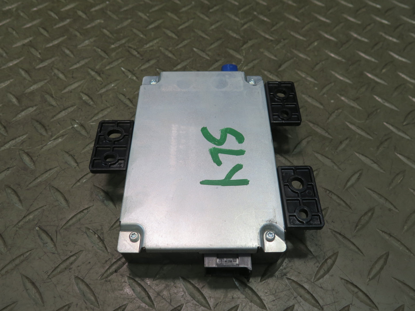 2013 Mercedes R231 SL550 Interface Communication Control Module 1729001105 OEM