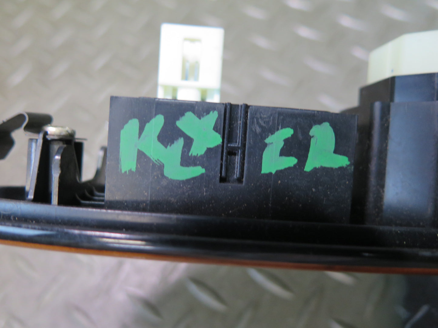 2003-2007 Lexus UZJ100L LX470 Front & Rear Right Door Window Switch Trim Set