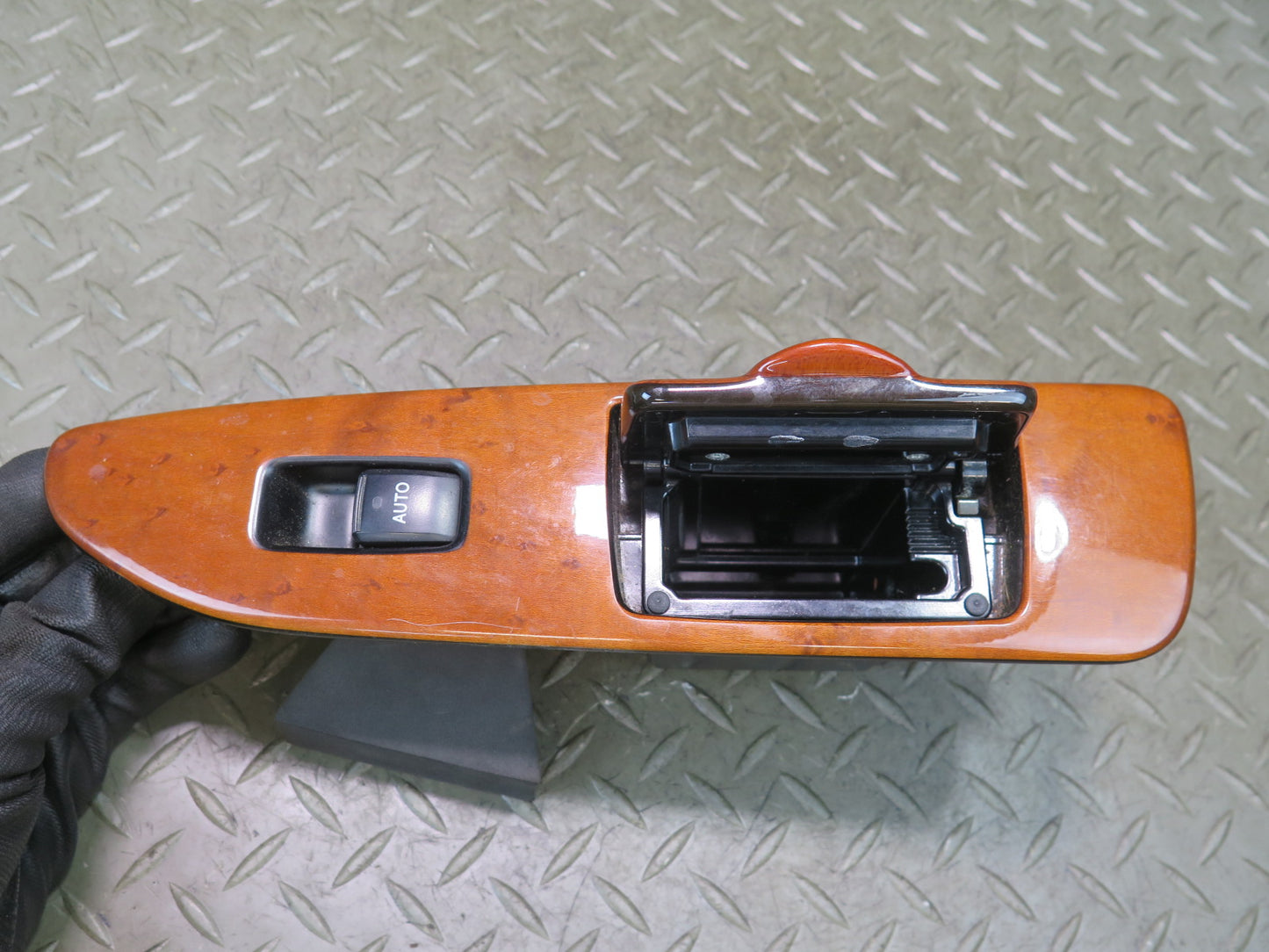 2003-2007 Lexus UZJ100L LX470 Front & Rear Right Door Window Switch Trim Set