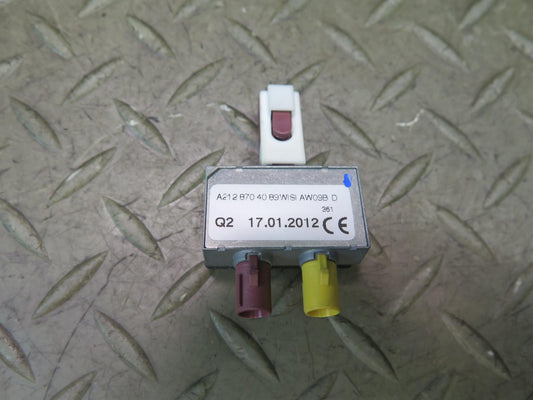 13-20 Mercedes R231 SL550 Antenna AMP Amplifier Splitter Module 2128704089 OEM