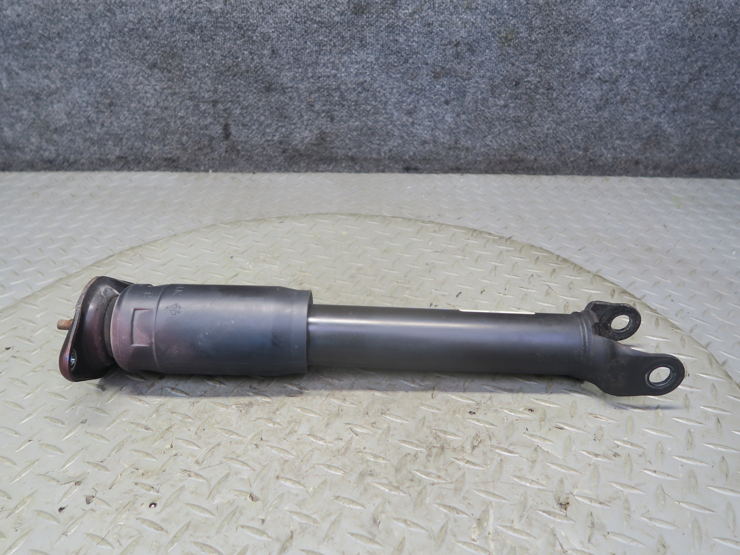 97-04 Chevrolet Corvette C5 Rear Left & Right Strut Shock Absorber Set 45K OEM