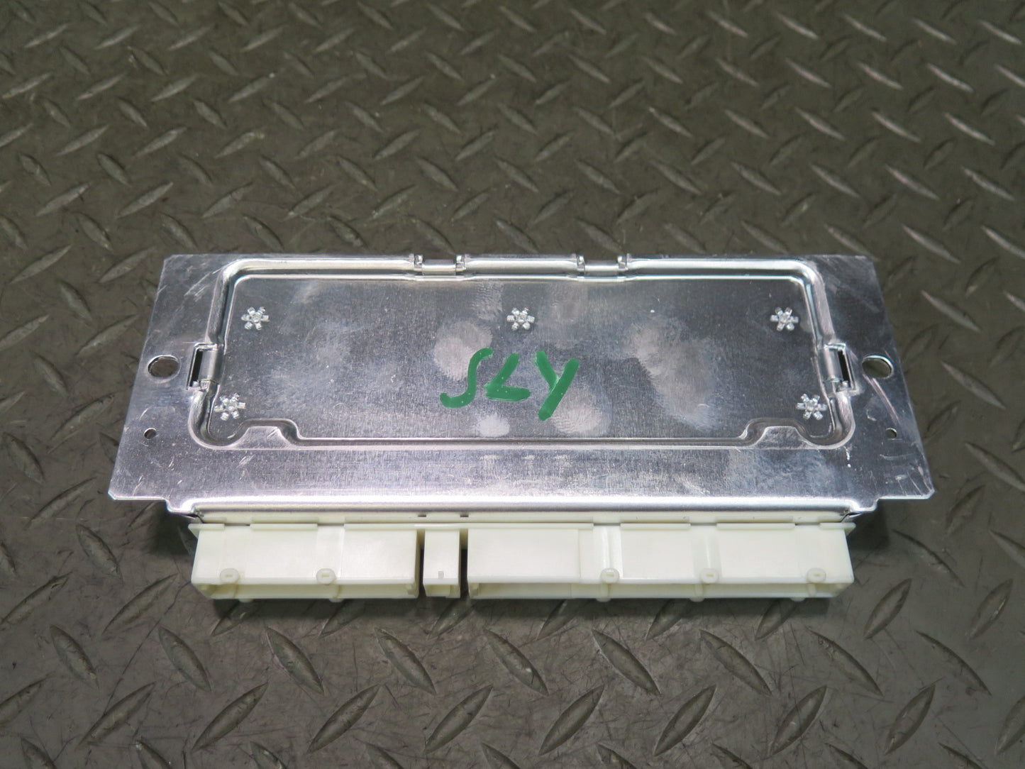 13-14 Mercedes R231 SL550 ESP Stability Control Module 2319004301 OEM