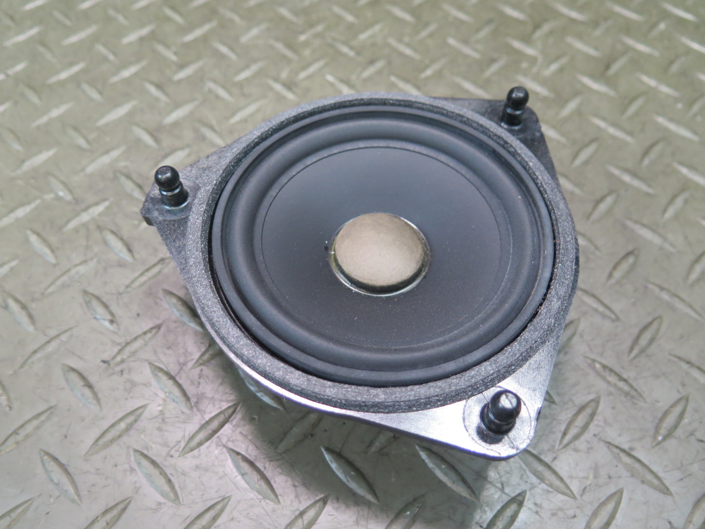 13-20 Mercedes R231 SL550 Left or Right Door Audio Speaker 2318200702 OEM