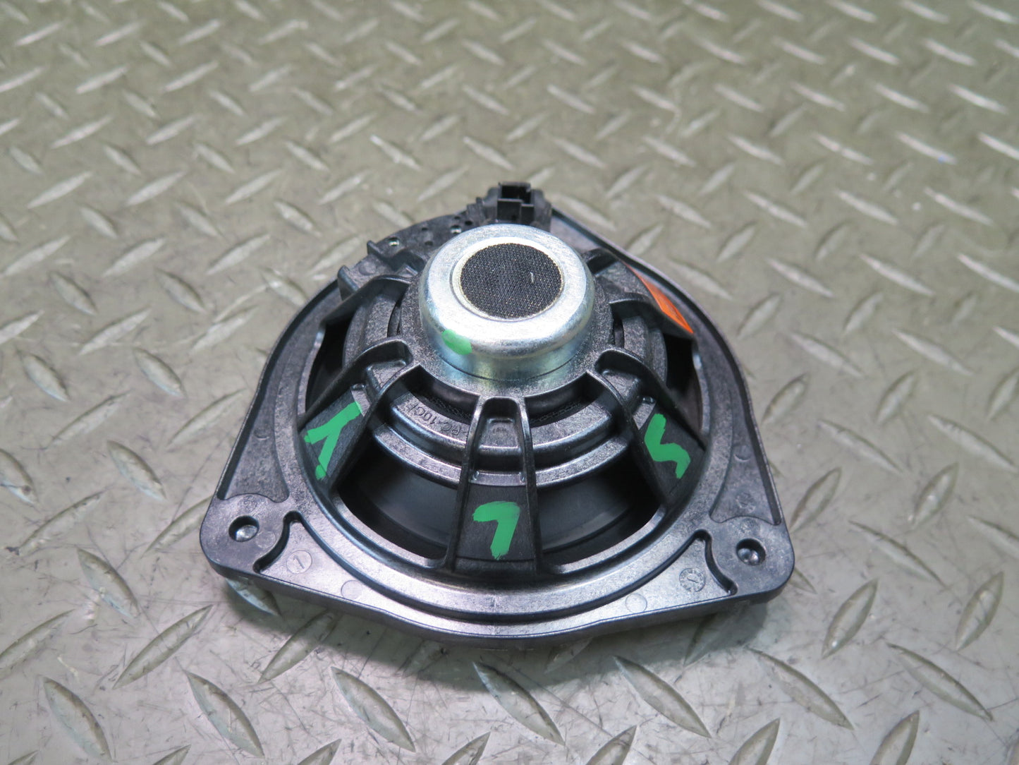 13-20 Mercedes R231 SL550 Left or Right Door Audio Speaker 2318200702 OEM