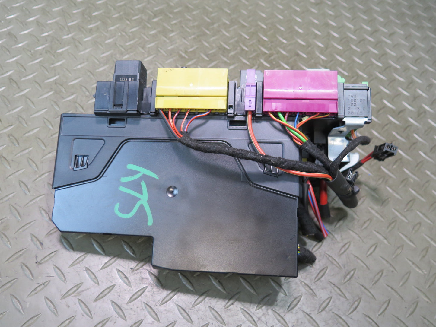 13-20 Mercedes R231 SL550 Rear Fuse Relay Box w SAM Module OEM