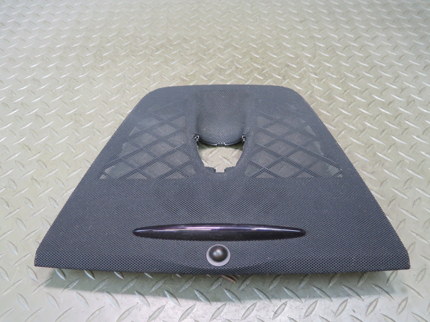13-20 Mercedes R231 SL550 Dash Front Center Trim Speaker Grille w Buzzer OEM
