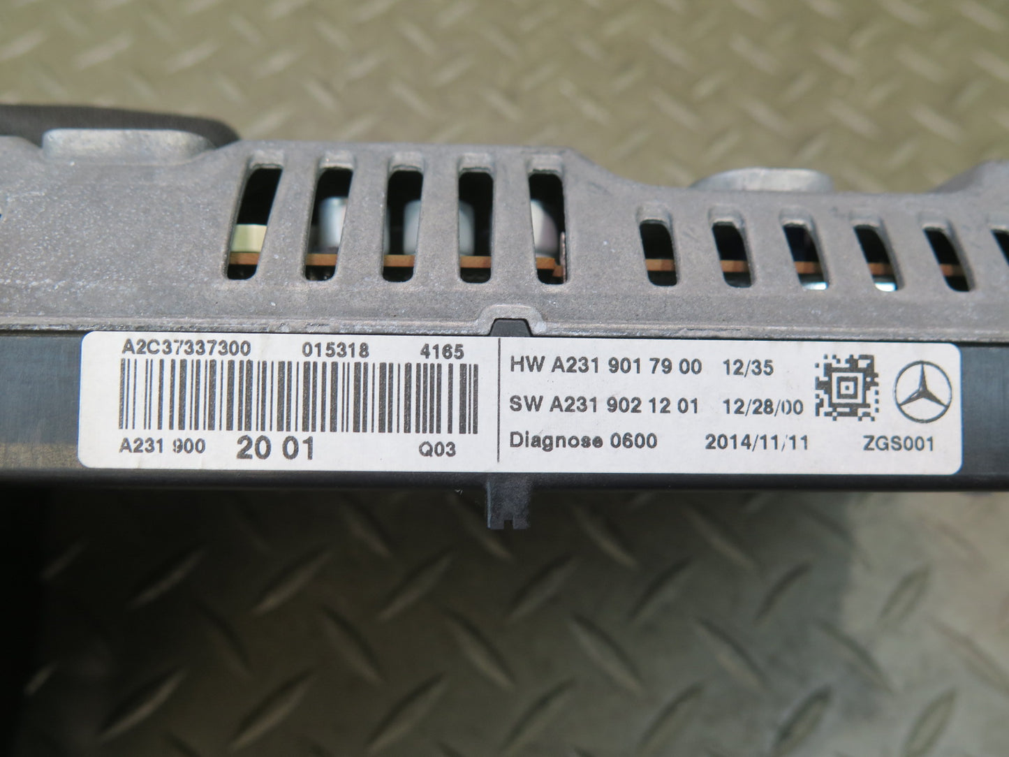 2013 Mercedes R231 SL550 Dash Navigation Information Screen Display OEM